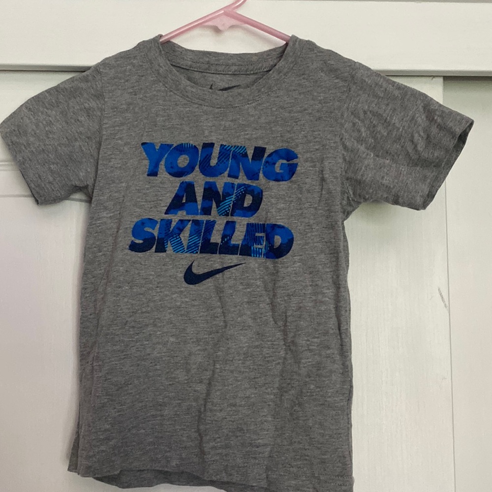 Little Boys Nike Shirt size 5/6